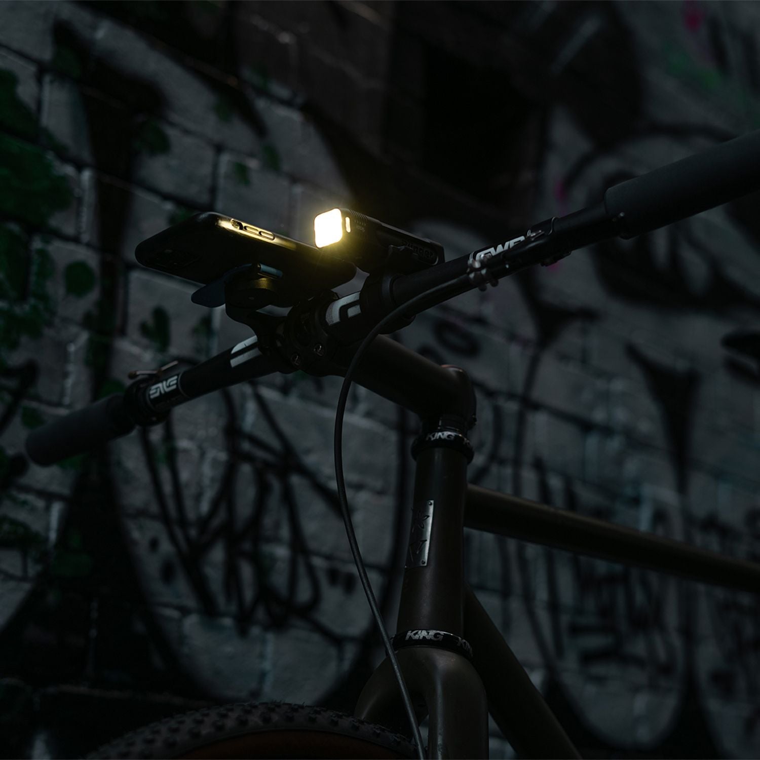 Éclairage avant et arrière Blinder Pro 900 / Blinder carré - Knog - Peloton GP