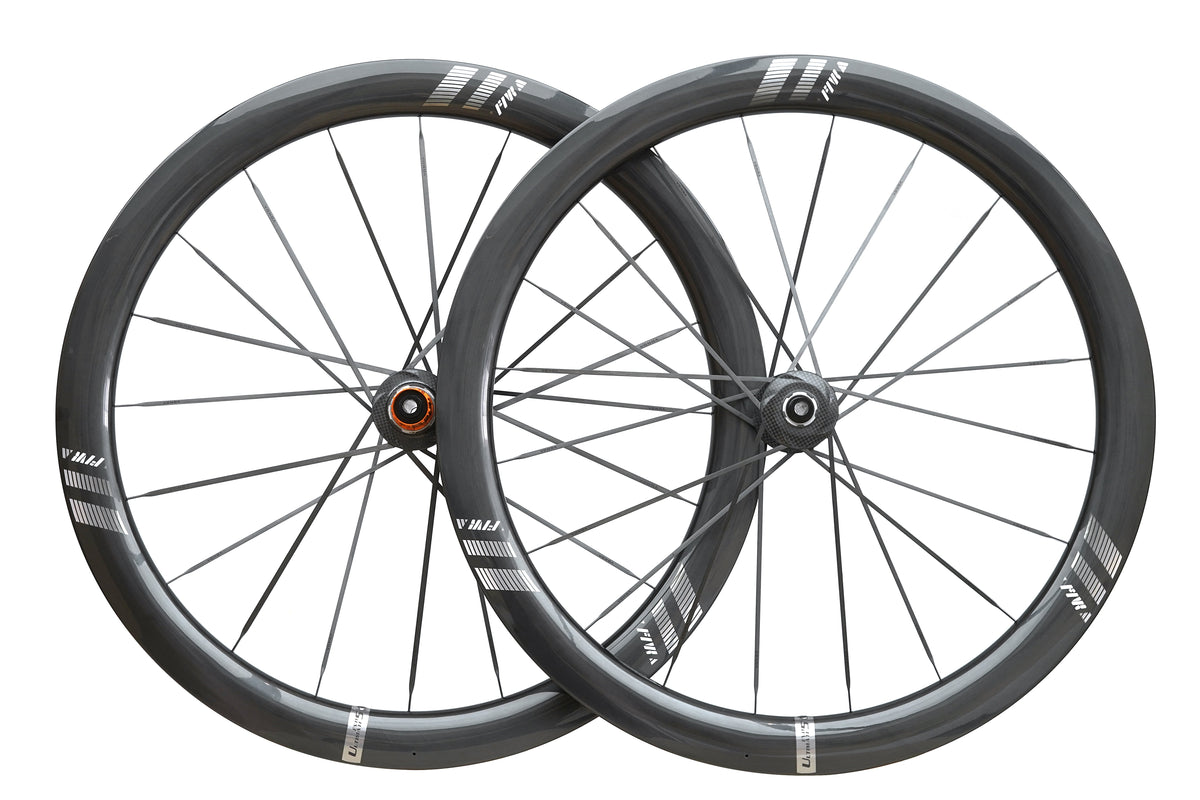 FARSPORTS Ultimate EVO S5 - roue carbone rayons intégrés au moyeu