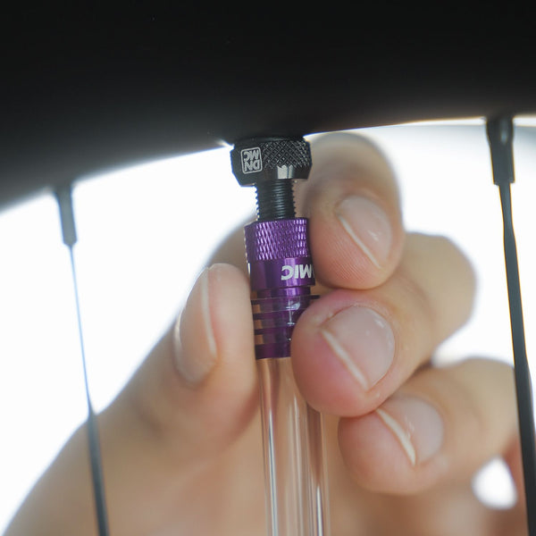 DYNAMIC Hector The Injector Outil Pour Préventif Tubeless - Peloton GP