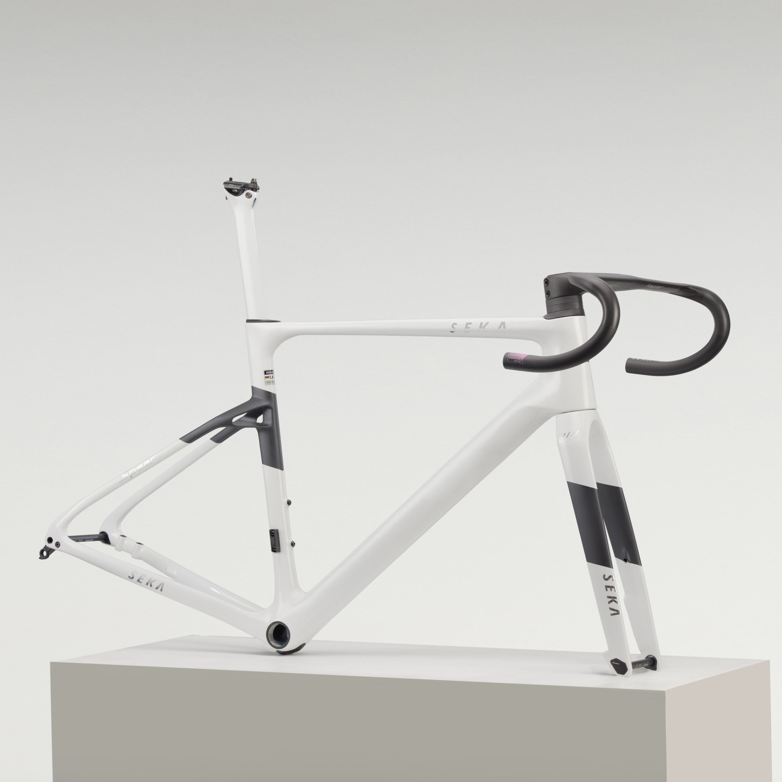 Kit cadre SPEAR RDC Ultra White - SEKA - Peloton GP