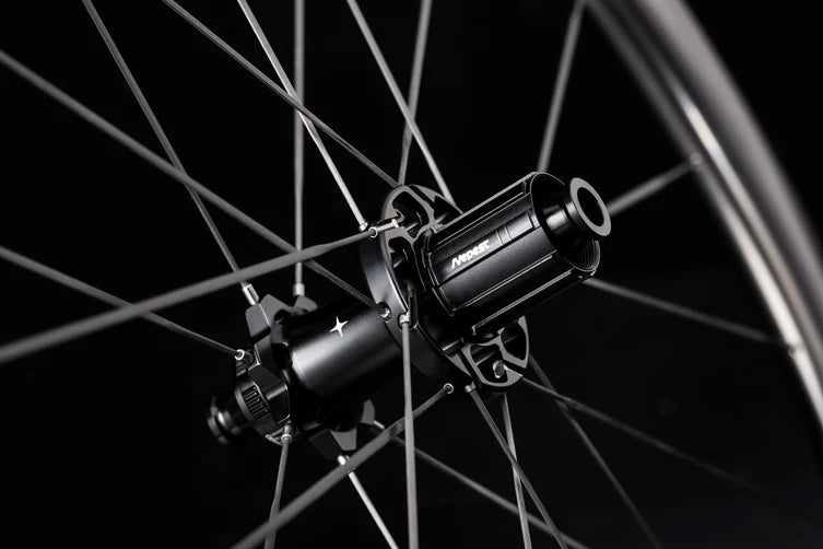 Nepest NOVA Roues Carbone Route - Peloton GP