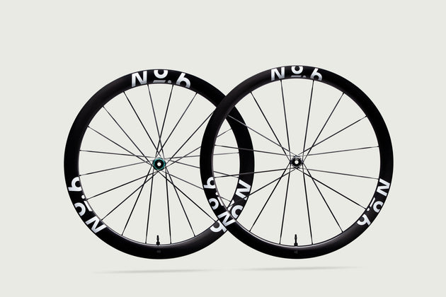 Nº6 Superlight – Roues carbone route - Peloton GP