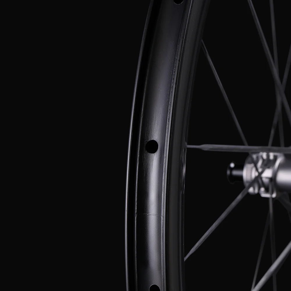 Roues Carbone Ghost 3 AERO Disque T - Head - Peloton GP