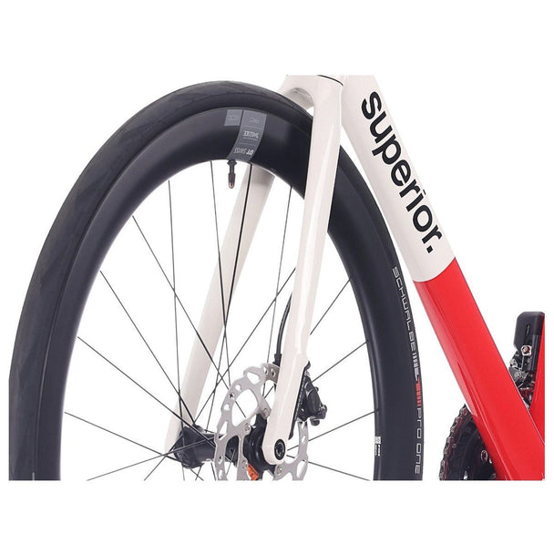 Vélo de Route Superior RR 9.6 – Carbone – Shimano 105 Di2 12V – Freins à disque – Roues DT Swiss ERC 1600 - Peloton GP