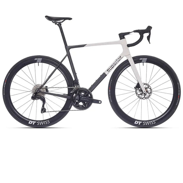Vélo de Route Superior RR 9.6 – Carbone – Shimano 105 Di2 12V – Freins à disque – Roues DT Swiss ERC 1600 - Peloton GP