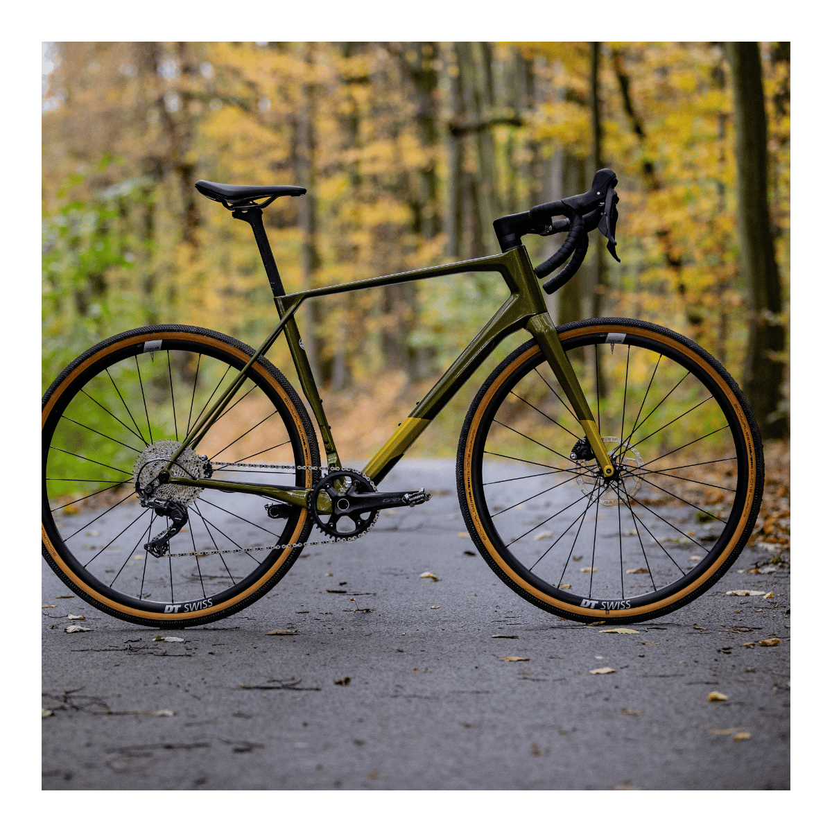 VÉLO GRAVEL SUPERIOR X - ROAD TEAM COMP GR – CARBONE – SHIMANO GRX 812 – 11V – ROUE DT SWISS G1800 - Peloton GP