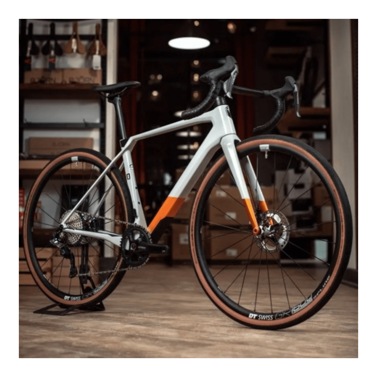 VÉLO GRAVEL SUPERIOR X - ROAD TEAM ISSUE DI2 GR – CARBONE – GRX RX815 DI2 – ROUE DT SWISS GR1600 – 11V - Peloton GP
